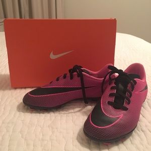 Girls Nike cleats